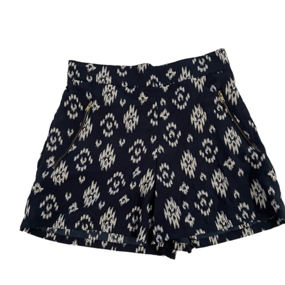 Mint Green Ikat‎ Print Zipper Pocket Shorts with Elastic Back Waist